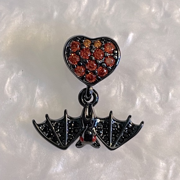 Bracelet Charm for Pandora Bat Hanging from Heart with Rhinestones - Picture 1 of 7